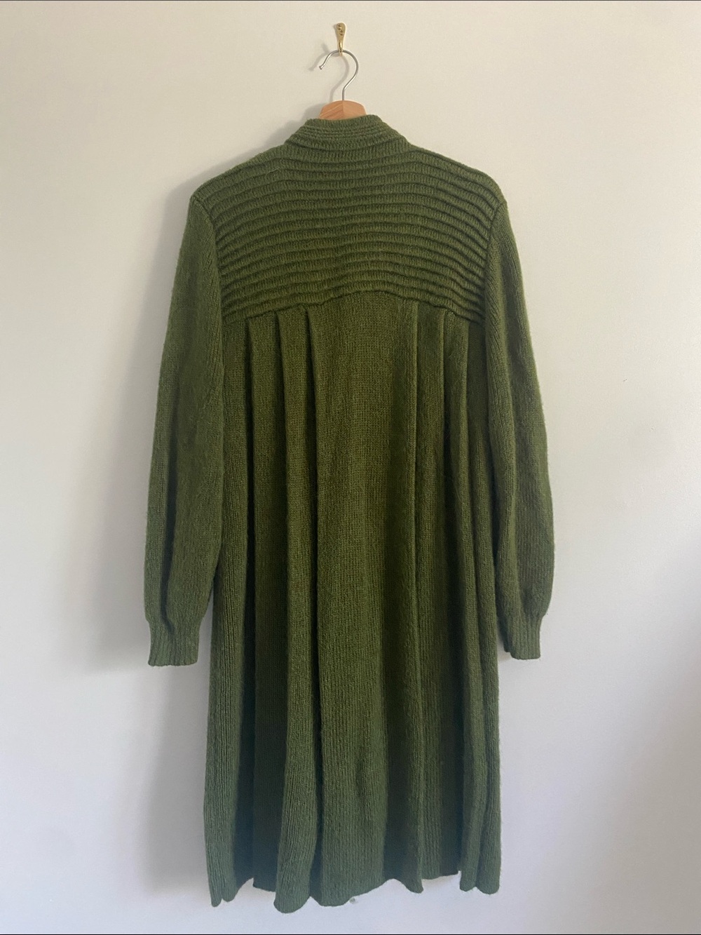 100% Alpaca Olive Long Cardigan Sweater - Picture 10 of 12